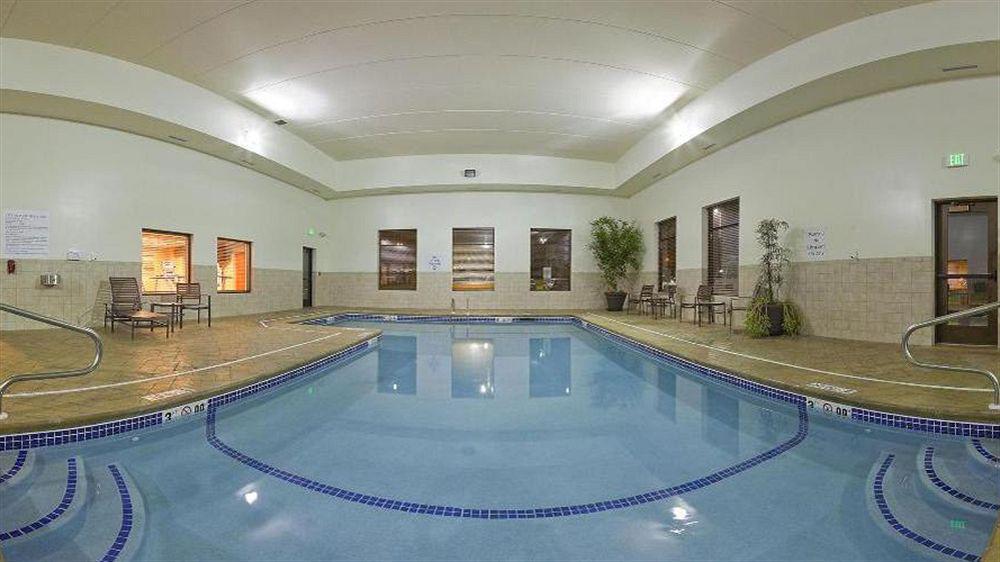 Holiday Inn Express & Suites Malone By Ihg Buitenkant foto