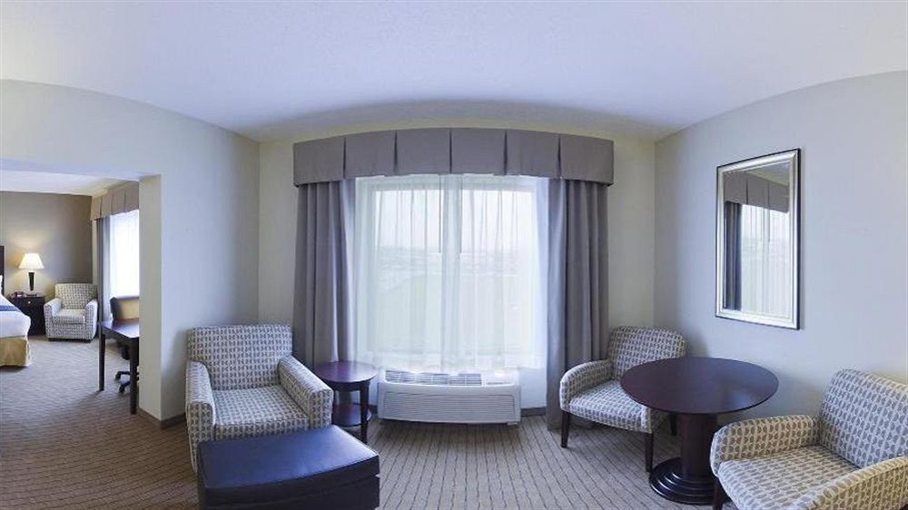 Holiday Inn Express & Suites Malone By Ihg Buitenkant foto